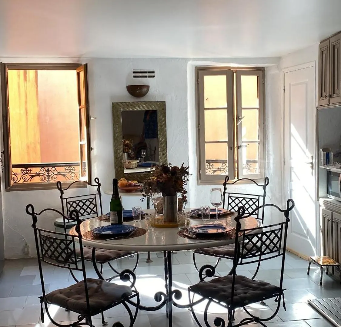 公寓 Appartement Duplex Avec Grande Terrasse En Face D Un Ancien Moulin A Huile D Olive ,Climatise 2 Chambres 格拉斯